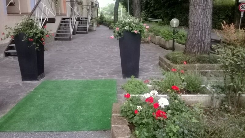 Hotel La Passeggiata Desenzano del Garda Bagian luar foto