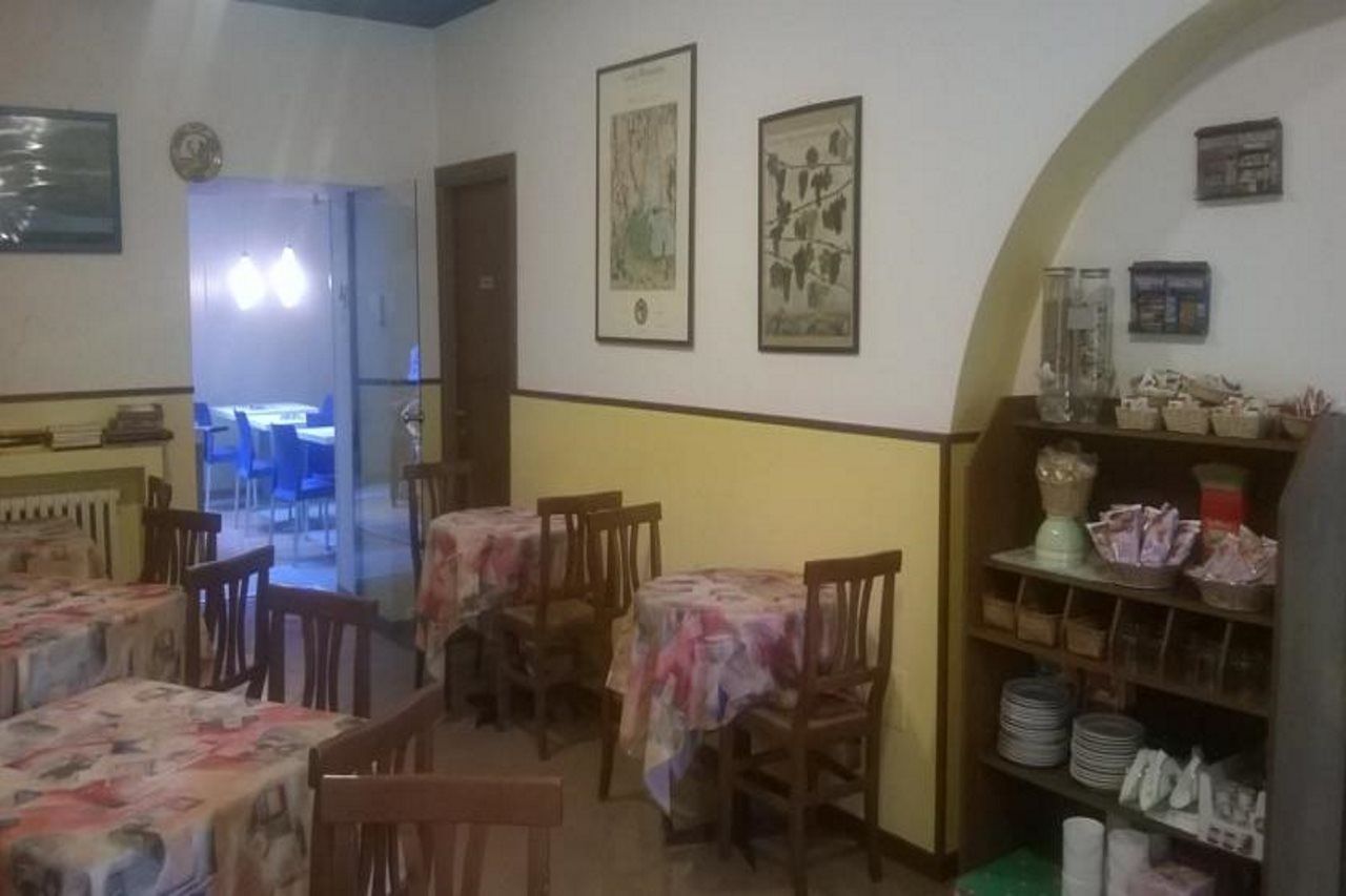 Hotel La Passeggiata Desenzano del Garda Bagian luar foto